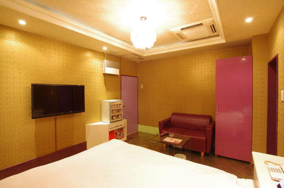 Room Number.402